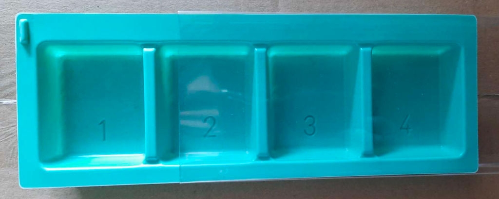 Dispenser farmaci  4 scomparti grande con coperchio